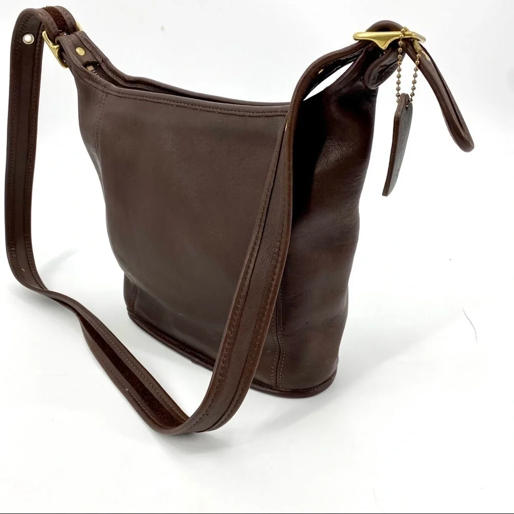 Vintage made in USA brown leather Coach crossbody - Picture 4 of 15